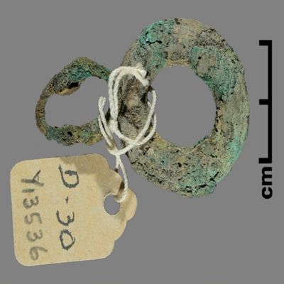 <bdi class="metadata-value">2 rings. Metal rings. Parthian. Bronze. Art drawer.; YPM BC 027001</bdi>